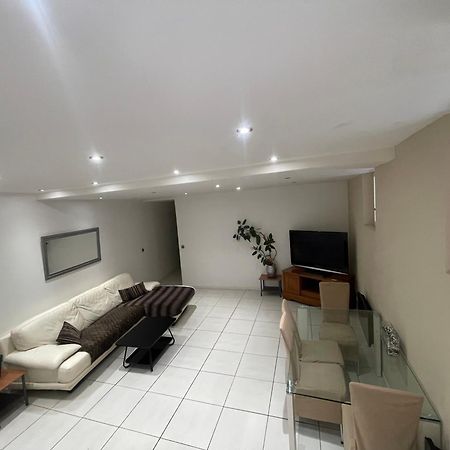 Tres Bel Appartement Pres De Montpellier ジニャック エクステリア 写真