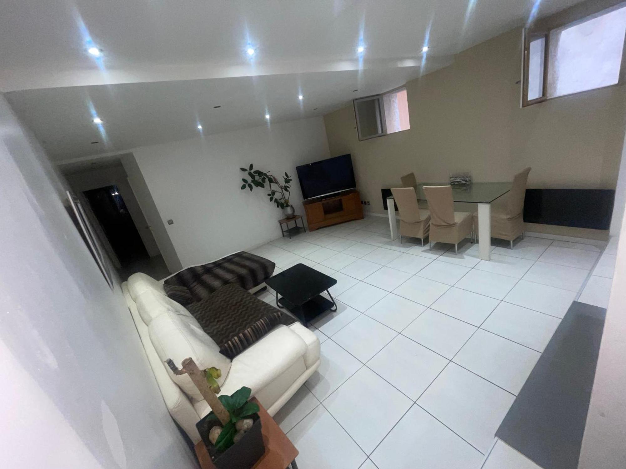 Tres Bel Appartement Pres De Montpellier ジニャック エクステリア 写真